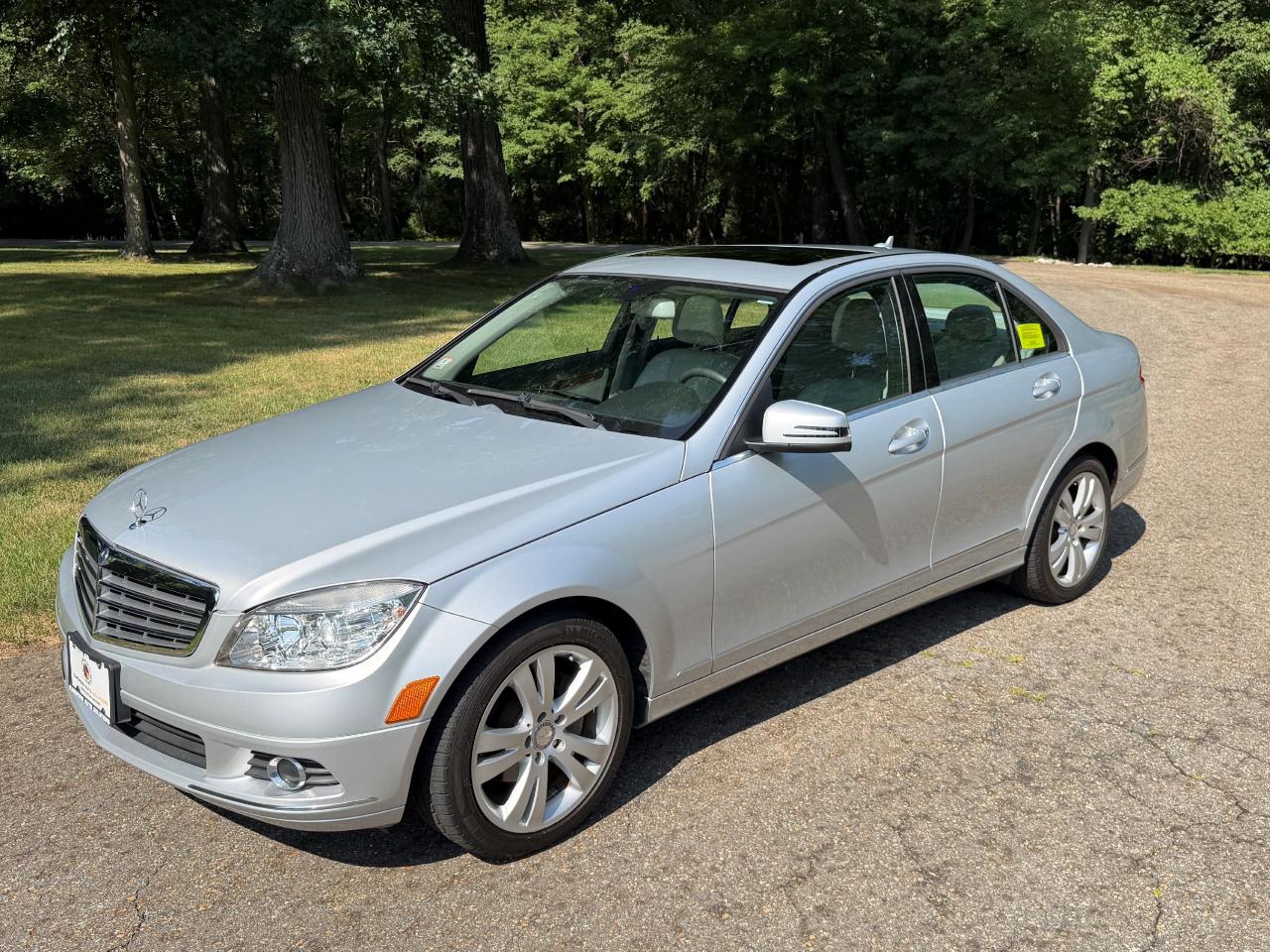 Mercedes-Benz C-Class C300 Luxury Sedan 2010