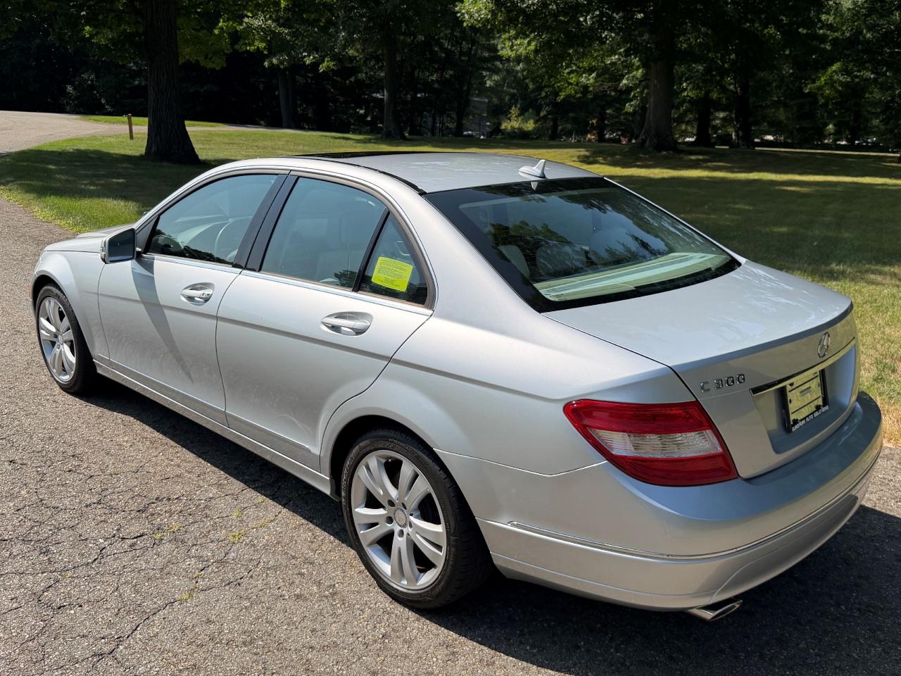 Mercedes-Benz C-Class C300 Luxury Sedan 2010
