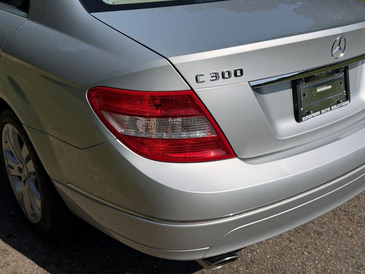 Mercedes-Benz C-Class C300 Luxury Sedan 2010