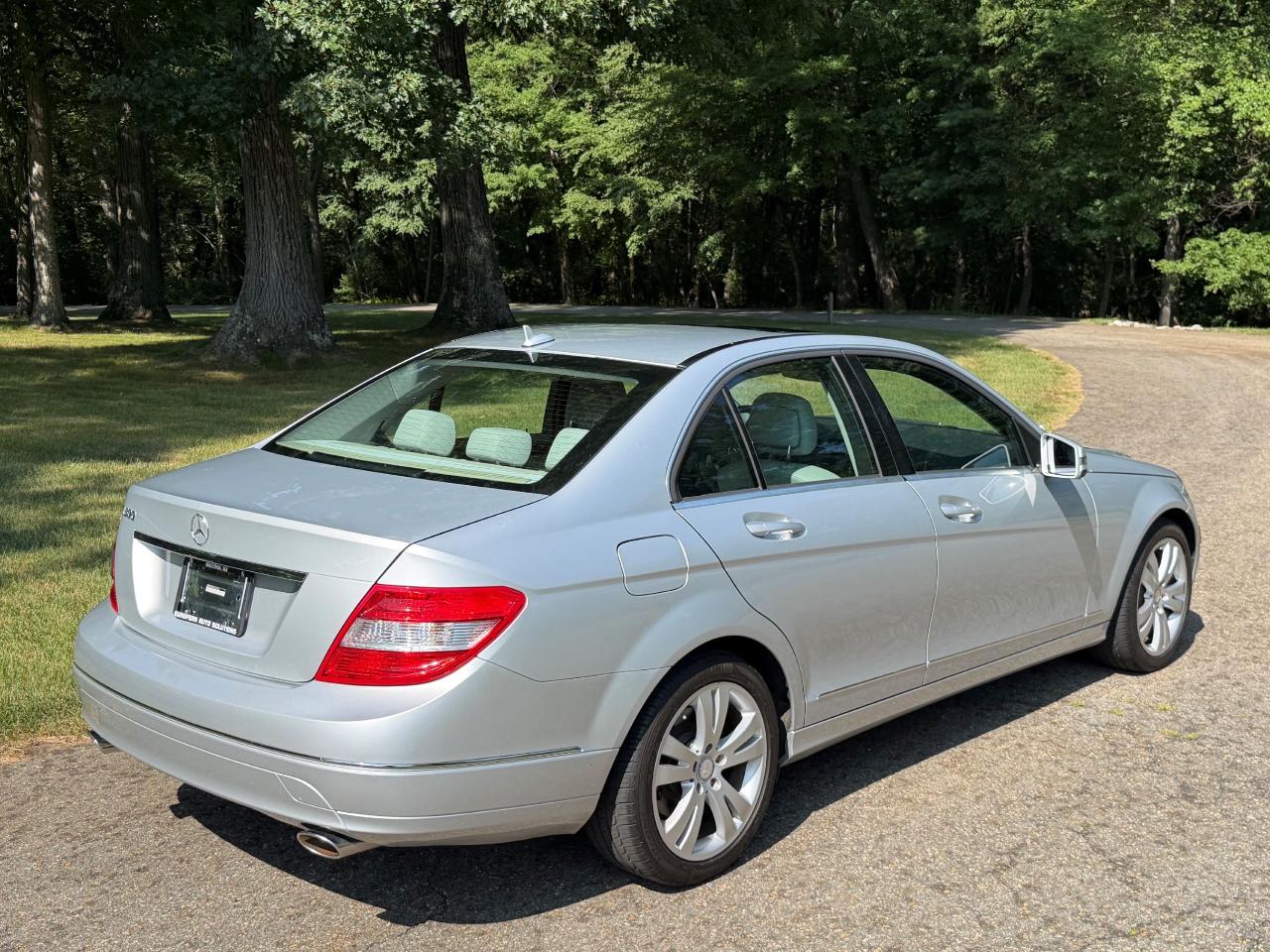 Mercedes-Benz C-Class C300 Luxury Sedan 2010