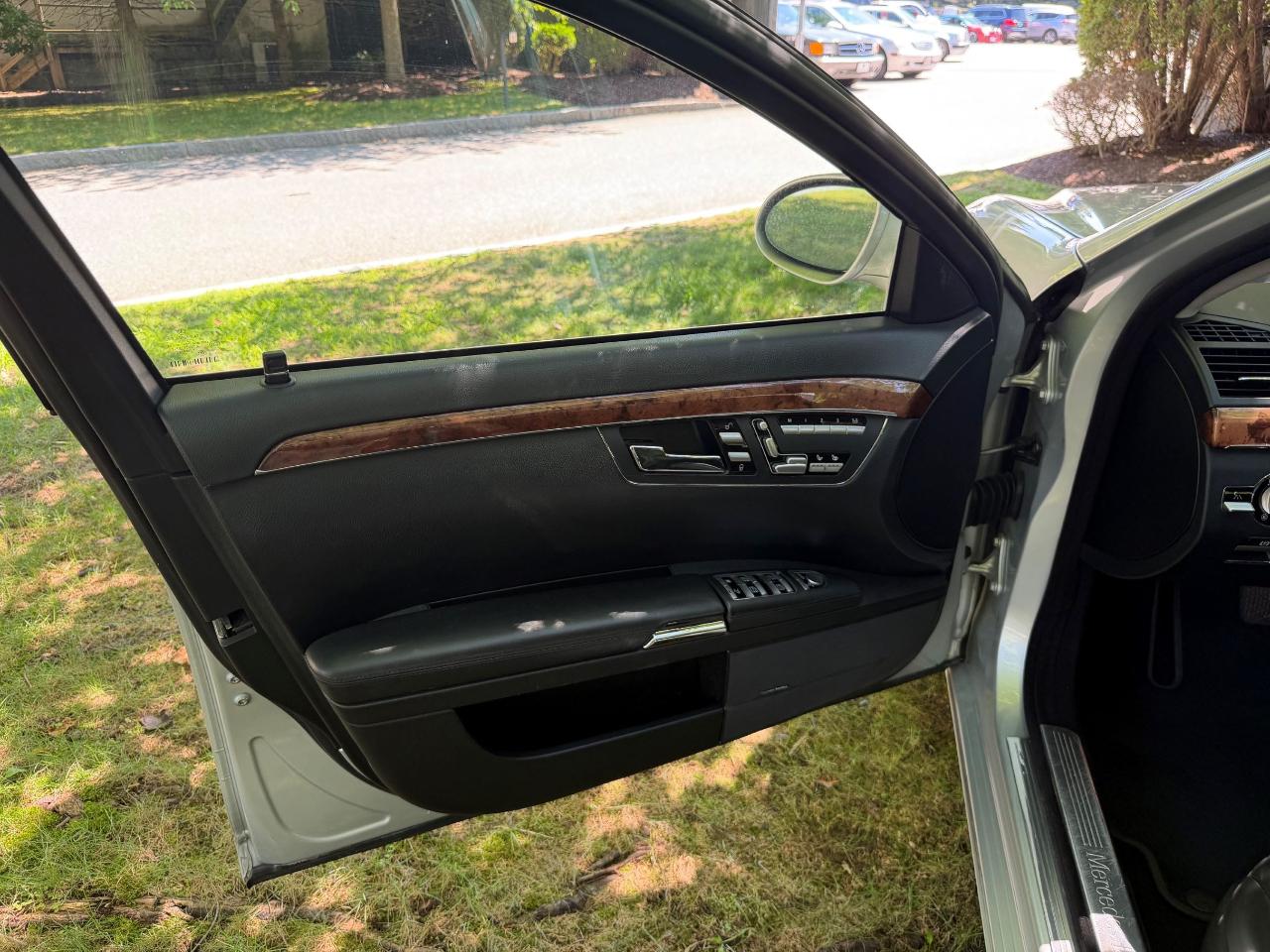 Mercedes-Benz S-Class S550 2007