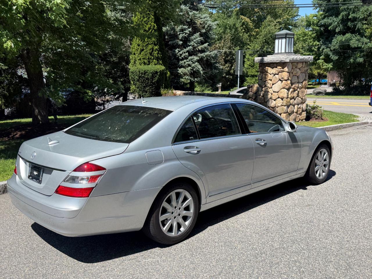 Mercedes-Benz S-Class S550 2007