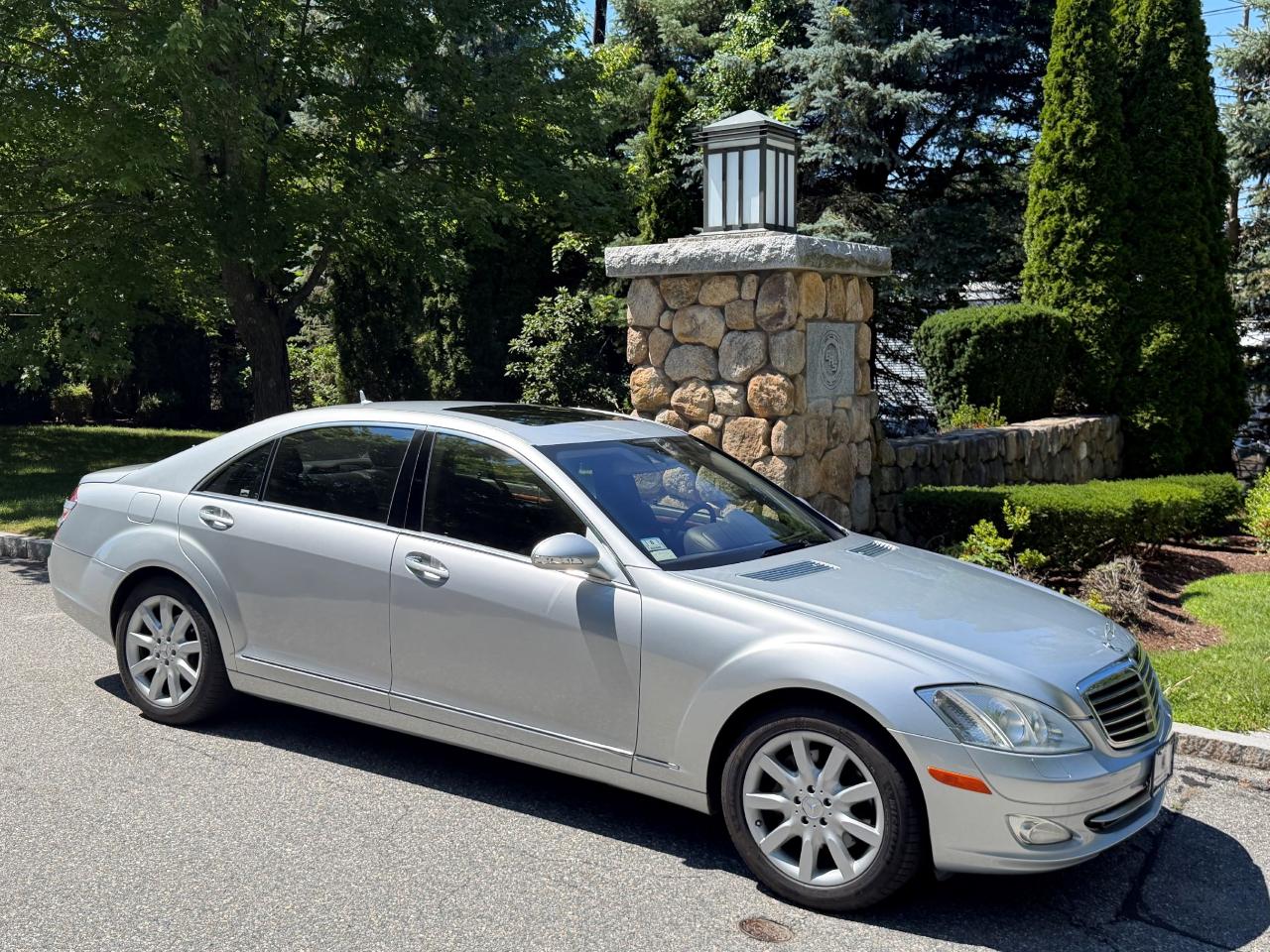Mercedes-Benz S-Class S550 2007