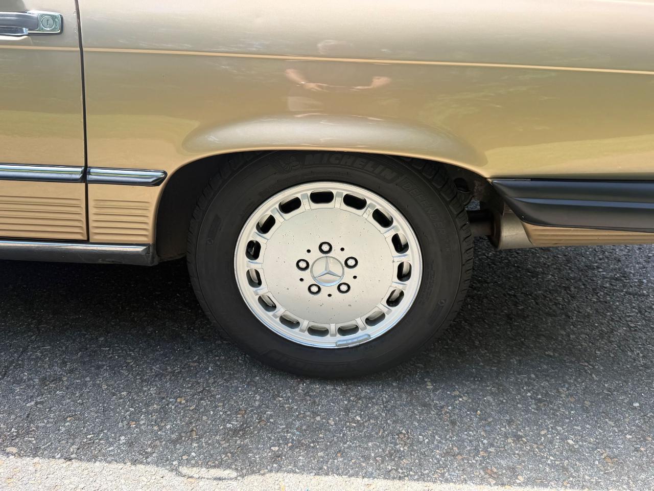 Mercedes-Benz 560 SL 1987