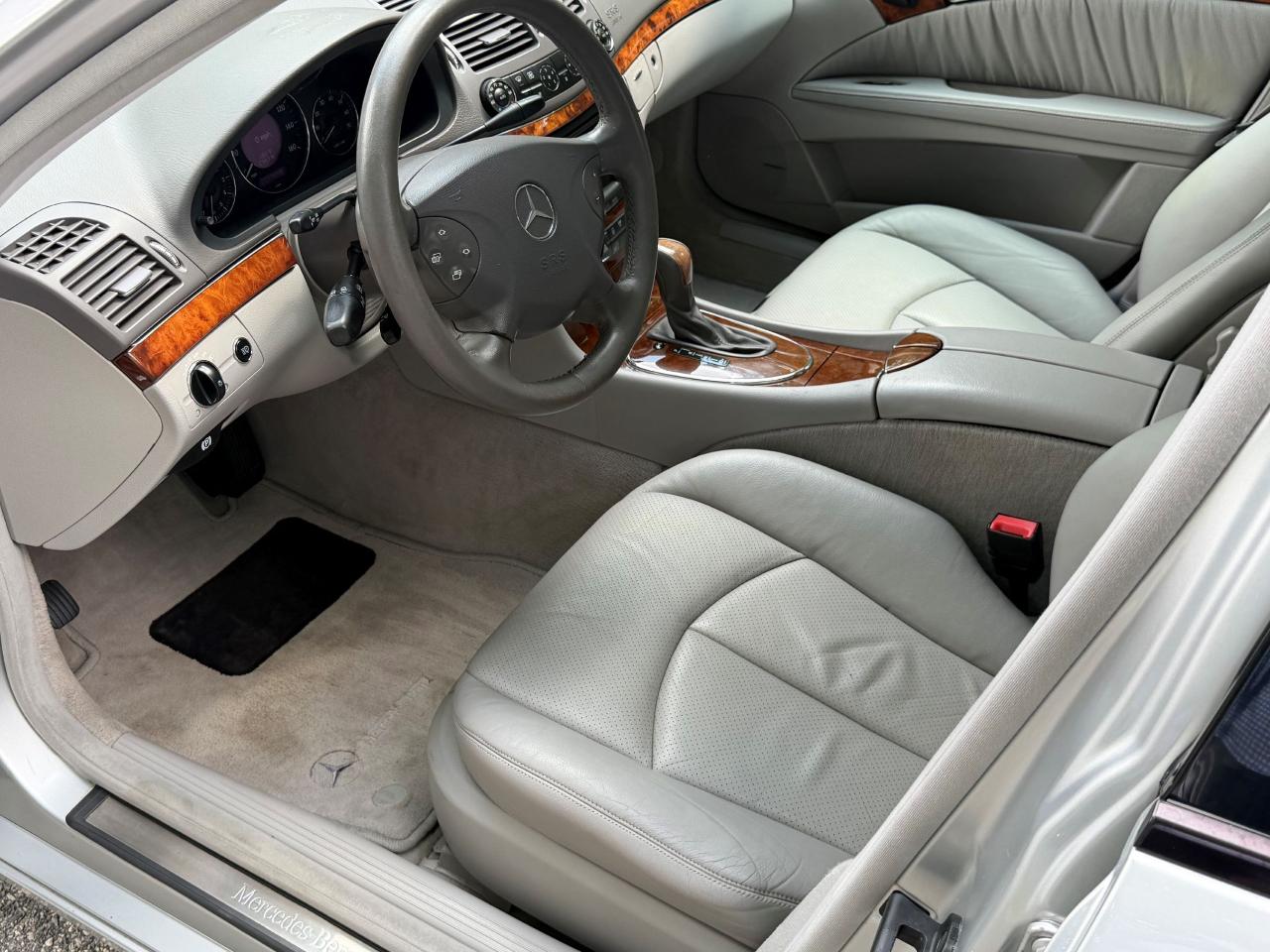 Mercedes-Benz E-Class Wagon E320 2004