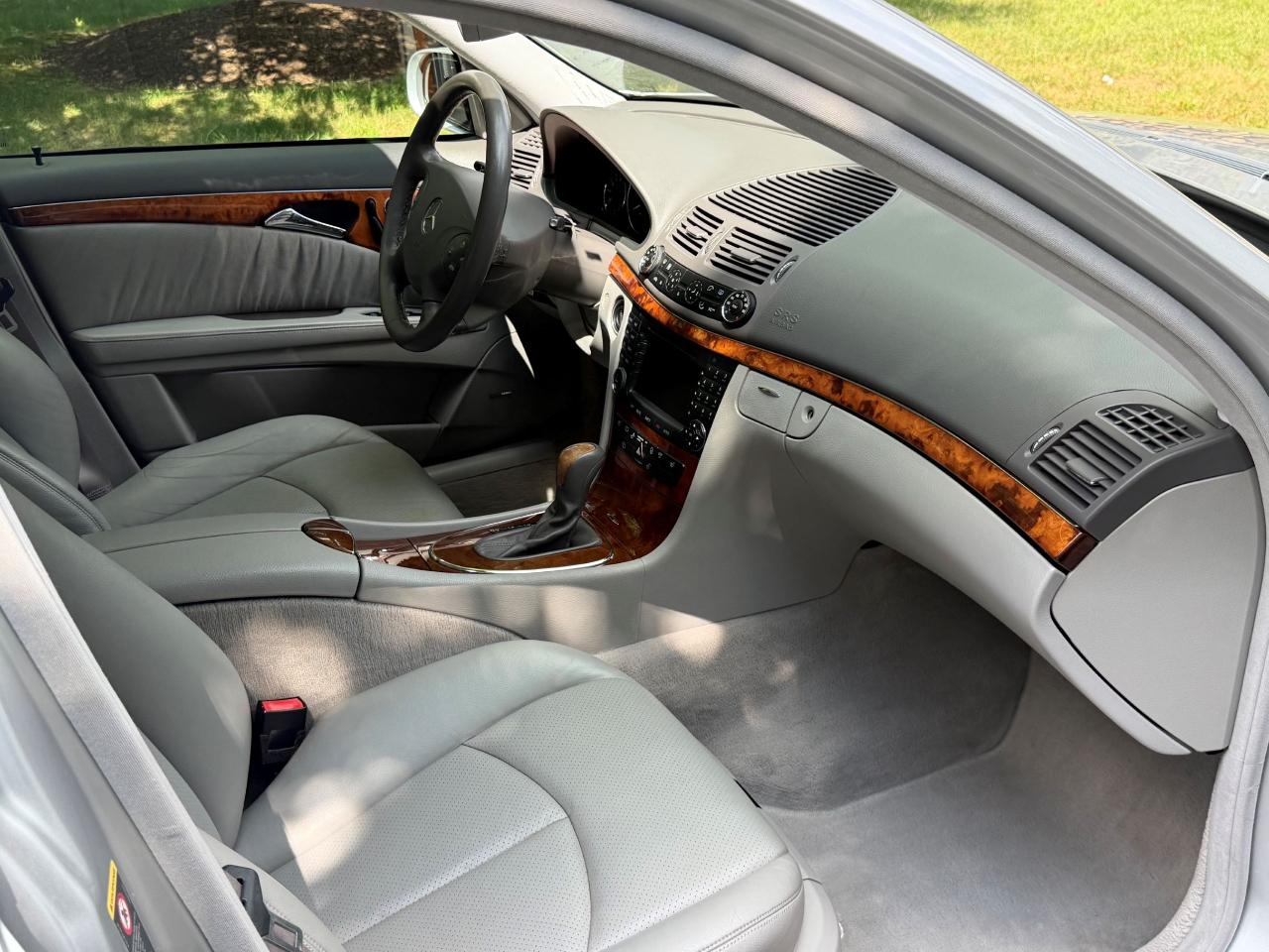 Mercedes-Benz E-Class Wagon E320 2004