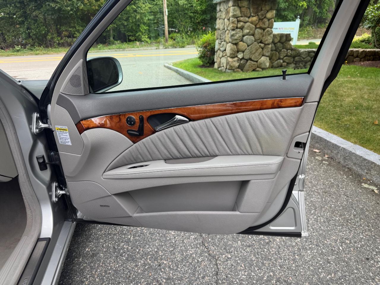 Mercedes-Benz E-Class Wagon E320 2004