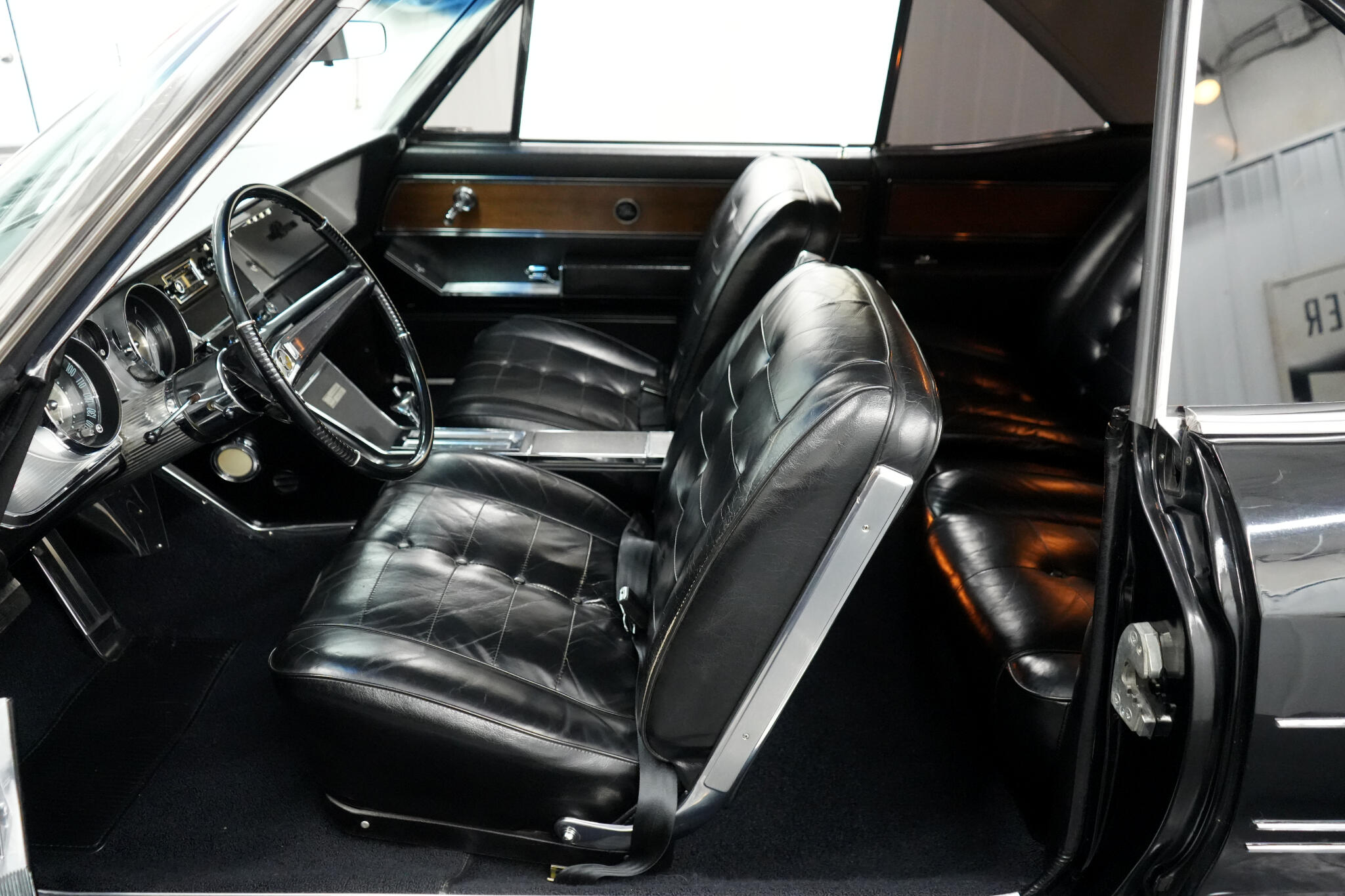 1963 Buick Riviera 34
