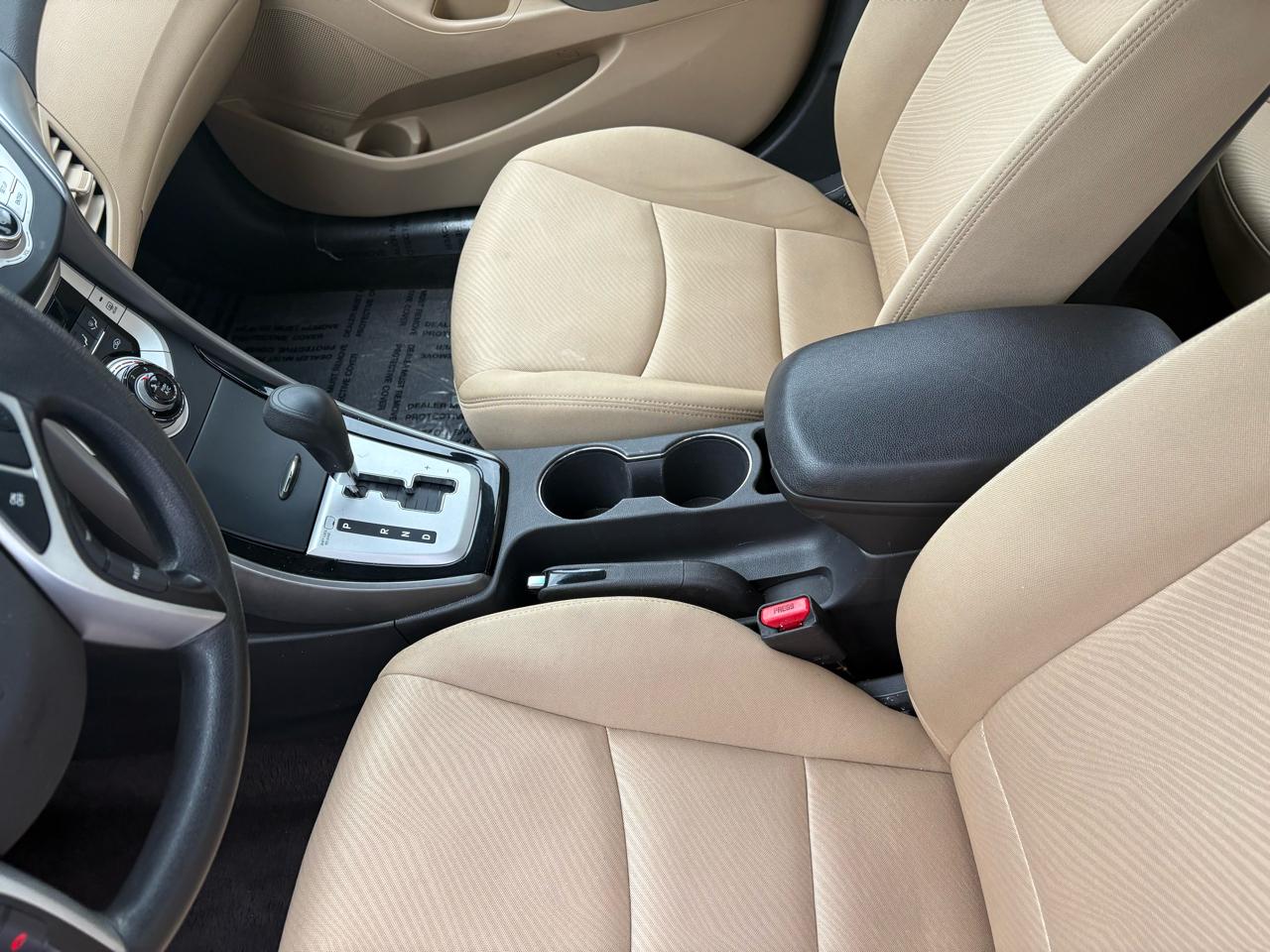 Hyundai Elantra Blue 4D Sedan 2011