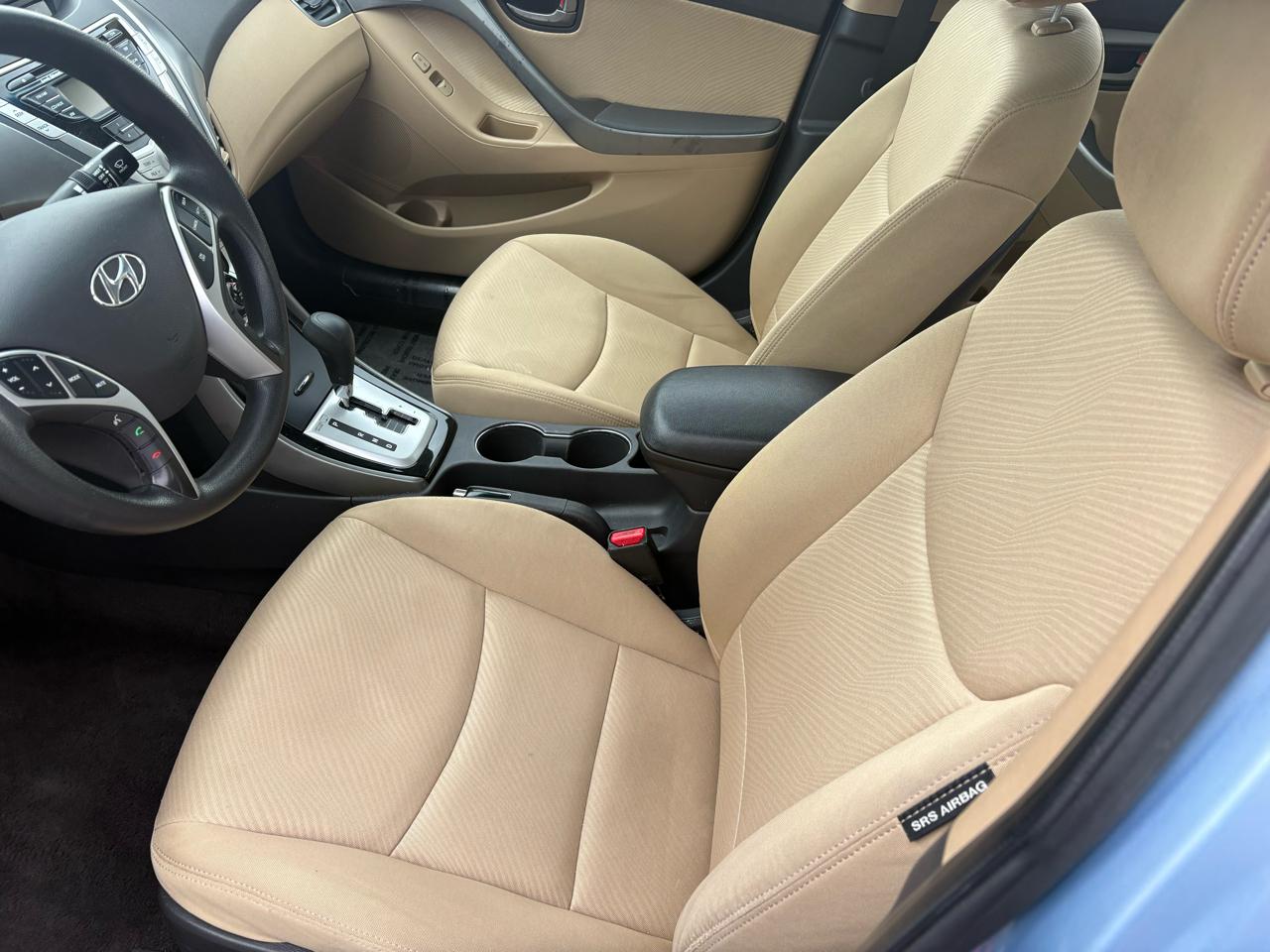 Hyundai Elantra Blue 4D Sedan 2011