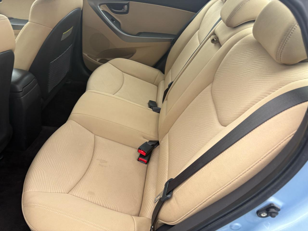 Hyundai Elantra Blue 4D Sedan 2011