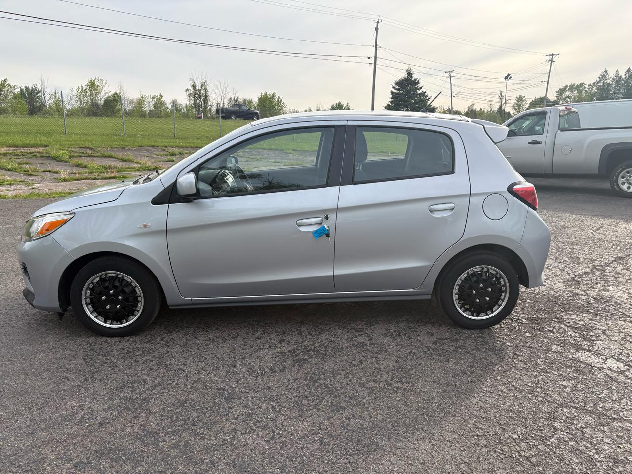Mitsubishi Mirage ES CVT 2021