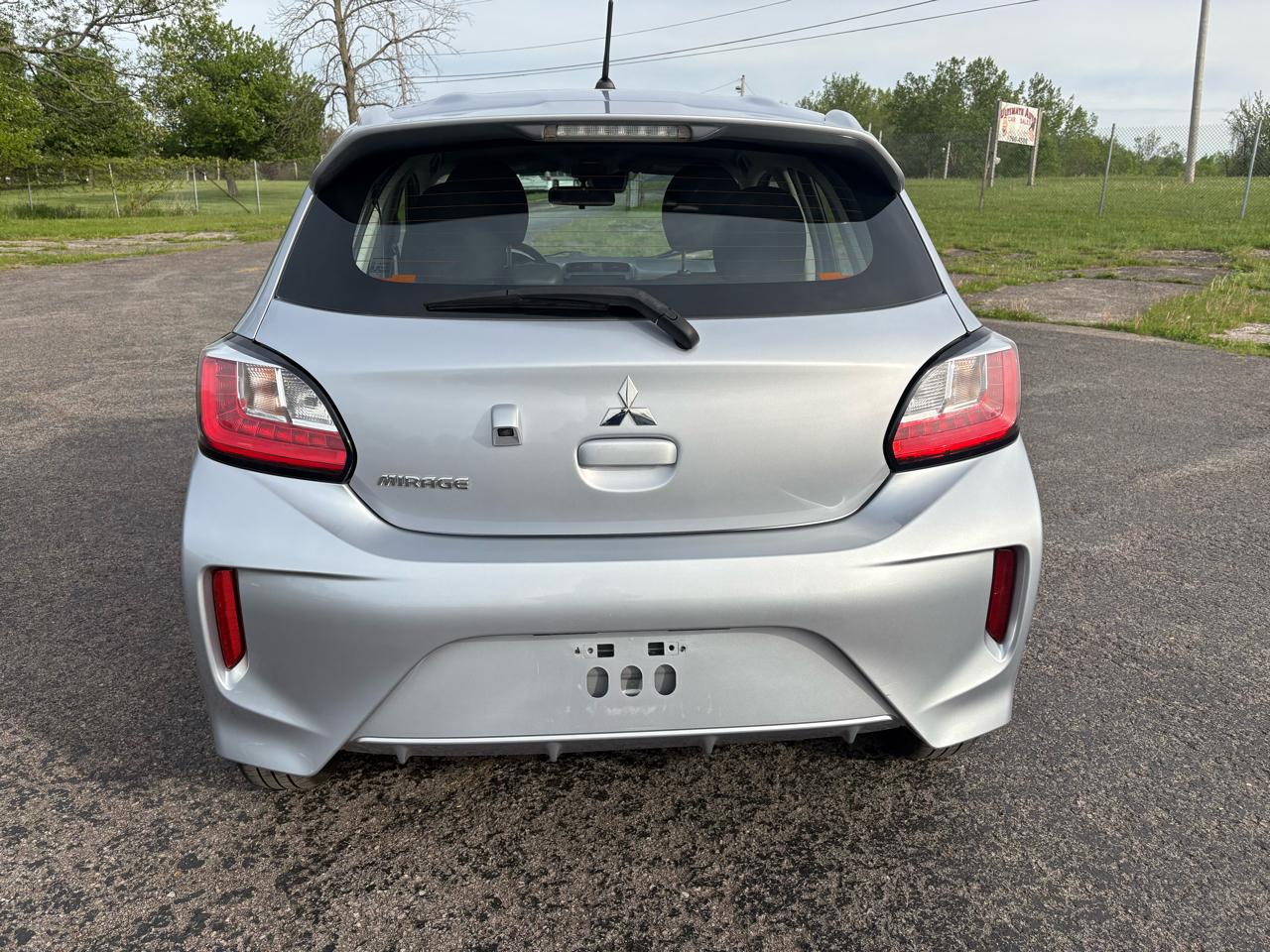 Mitsubishi Mirage ES CVT 2021