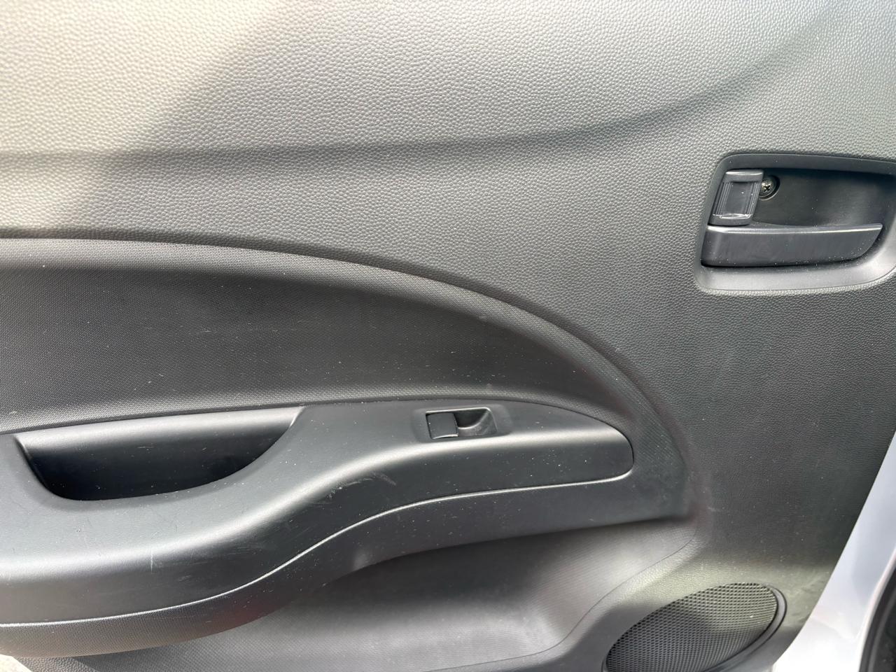 Mitsubishi Mirage ES CVT 2021