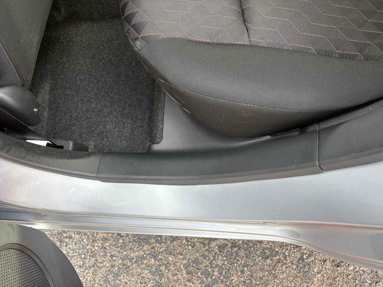 Mitsubishi Mirage ES CVT 2021