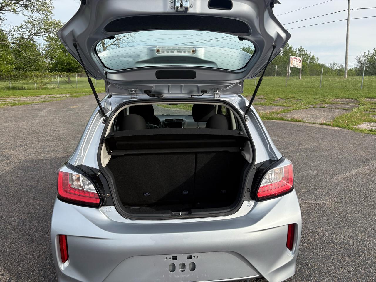 Mitsubishi Mirage ES CVT 2021