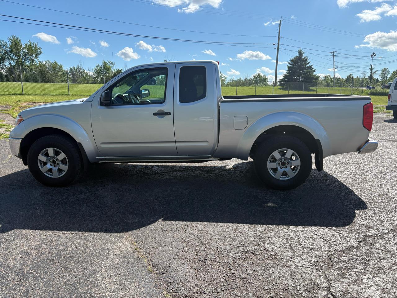 Nissan Frontier LE King Cab 4WD 2010