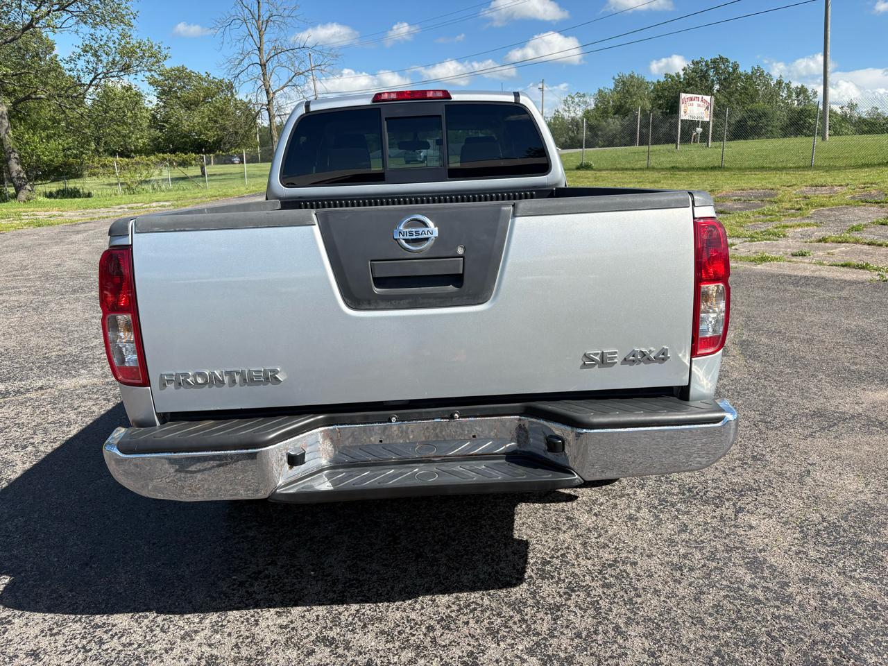 Nissan Frontier LE King Cab 4WD 2010