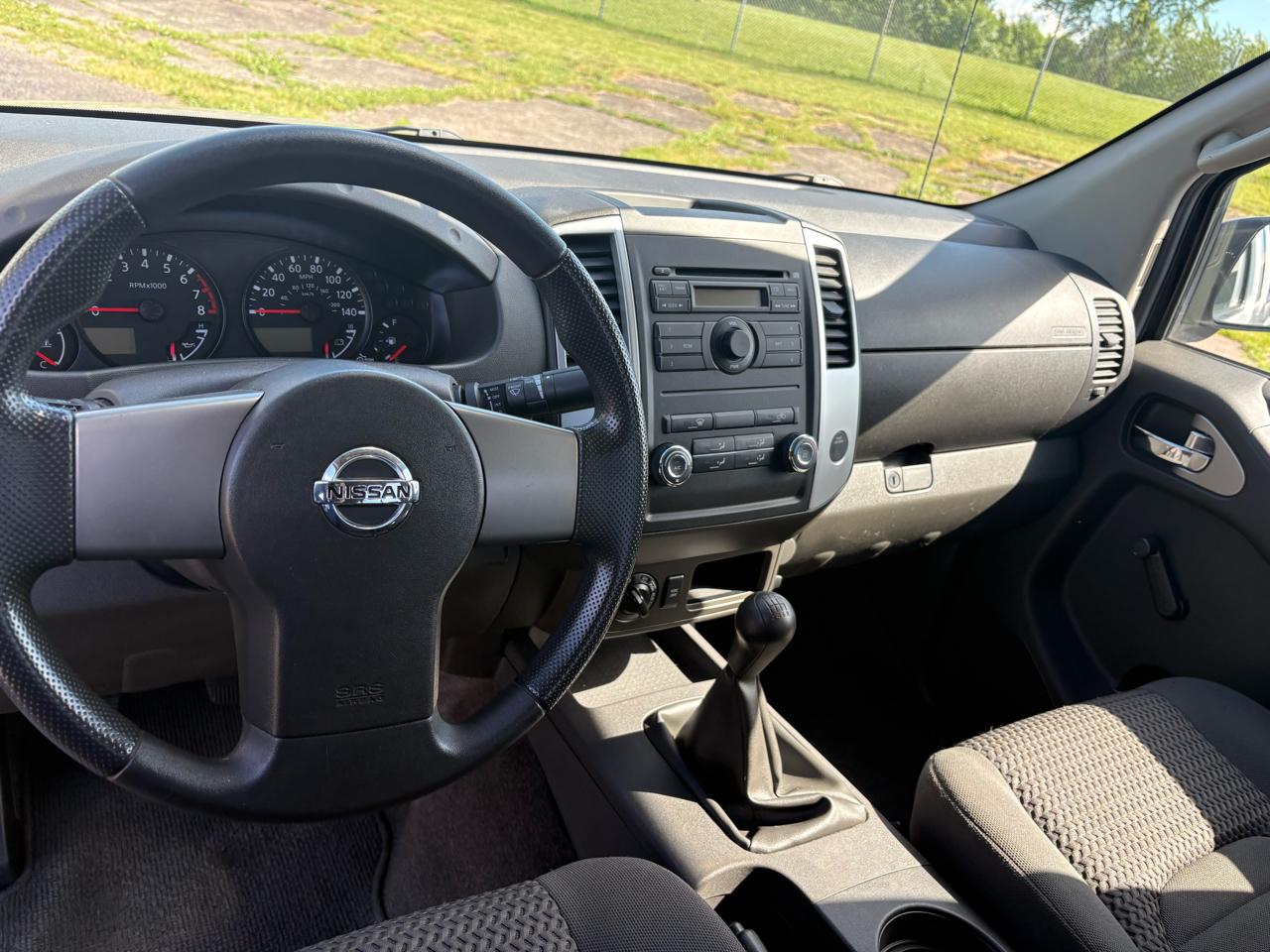 Nissan Frontier LE King Cab 4WD 2010
