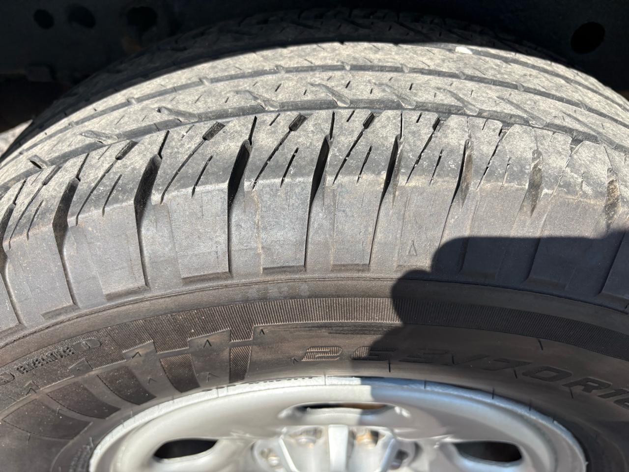 Nissan Frontier LE King Cab 4WD 2010