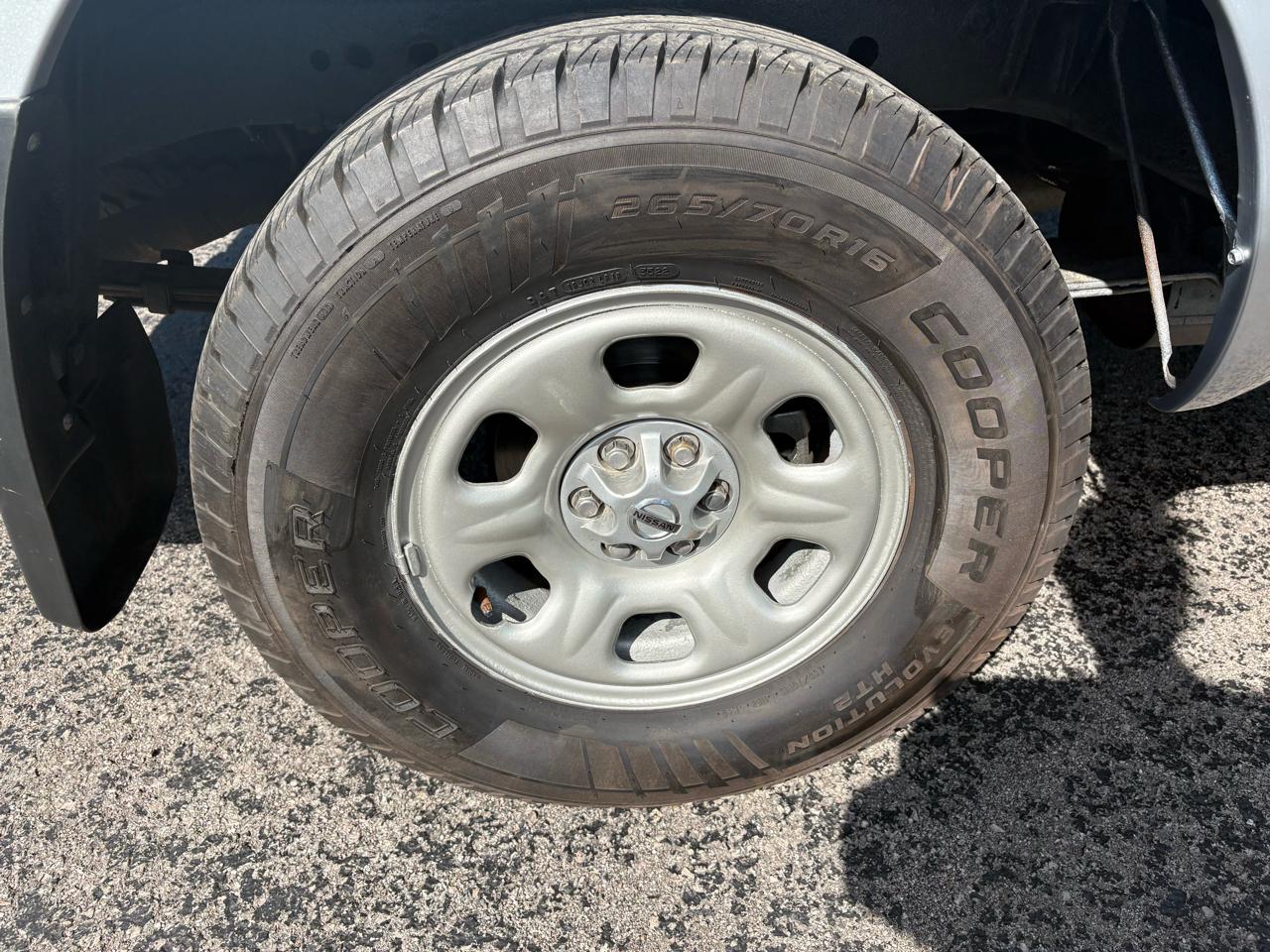 Nissan Frontier LE King Cab 4WD 2010
