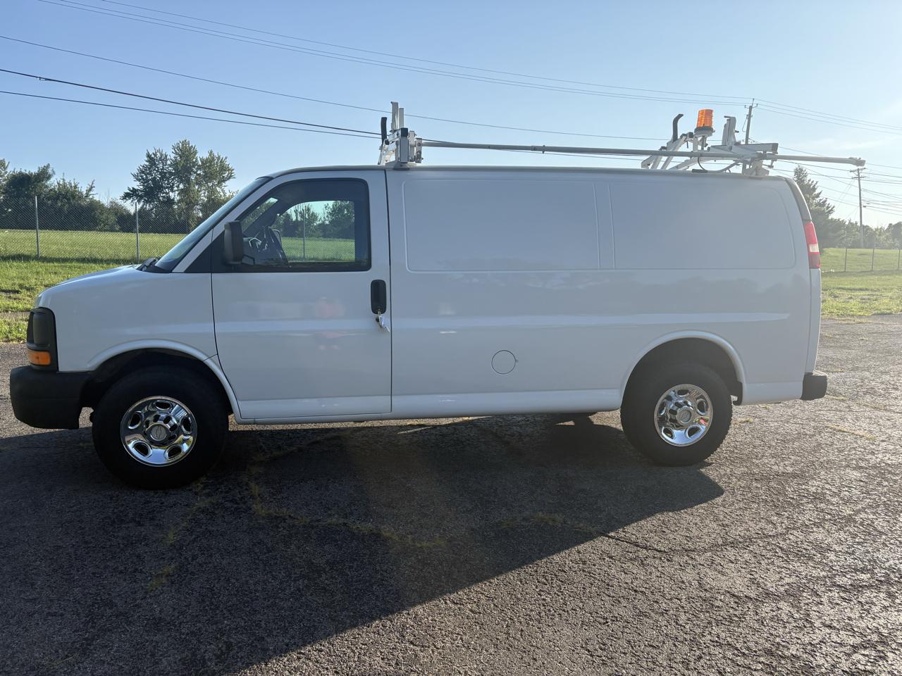 Chevrolet Express 2500 Cargo 2011