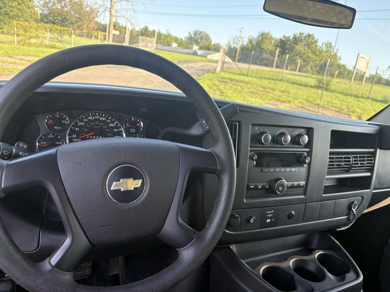 Chevrolet Express 2500 Cargo 2011