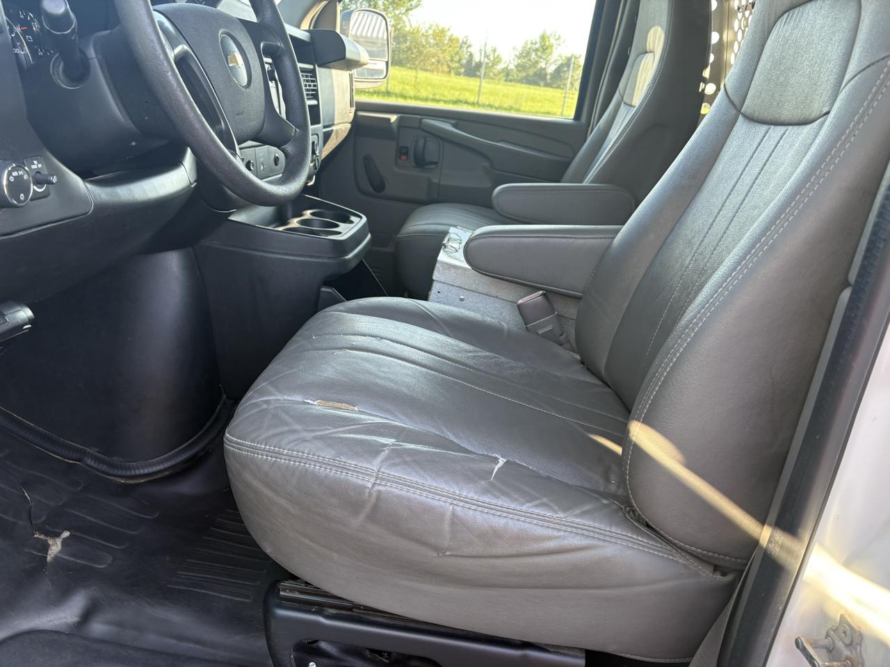Chevrolet Express 2500 Cargo 2011