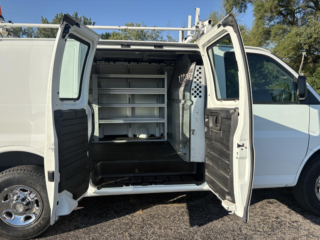 Chevrolet Express 2500 Cargo 2011