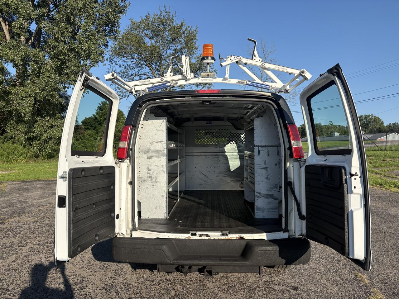Chevrolet Express 2500 Cargo 2011