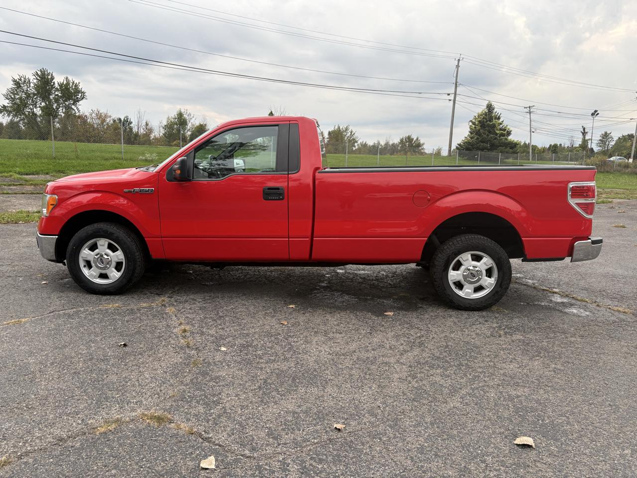 Ford F-150 2WD Reg Cab 145" XLT 2014