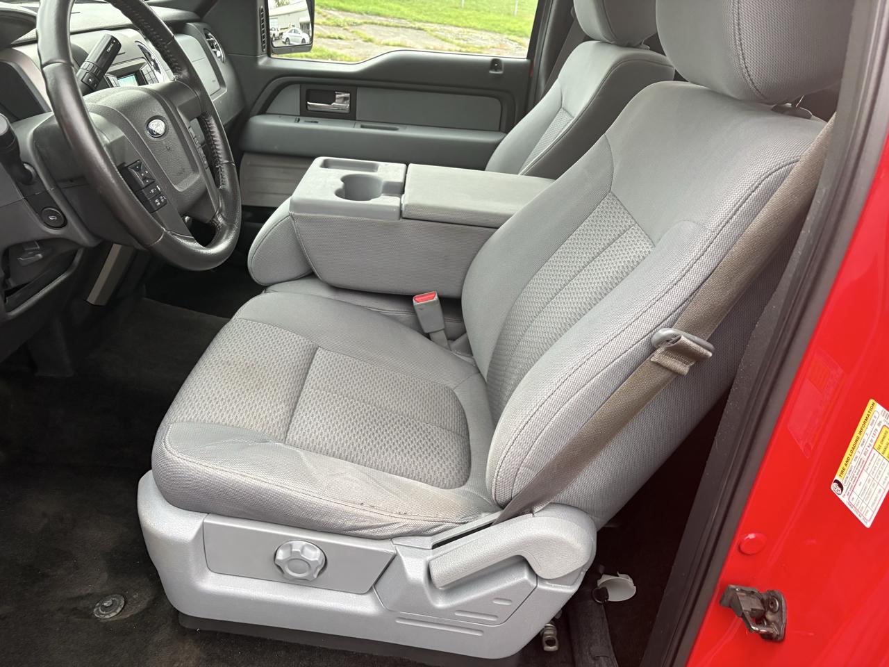 Ford F-150 2WD Reg Cab 145" XLT 2014