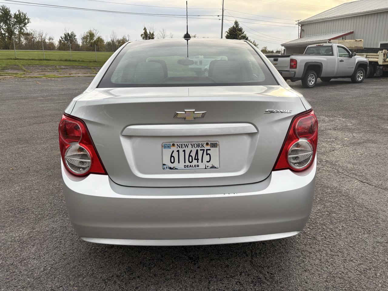 Chevrolet Sonic LS Auto Sedan 2015