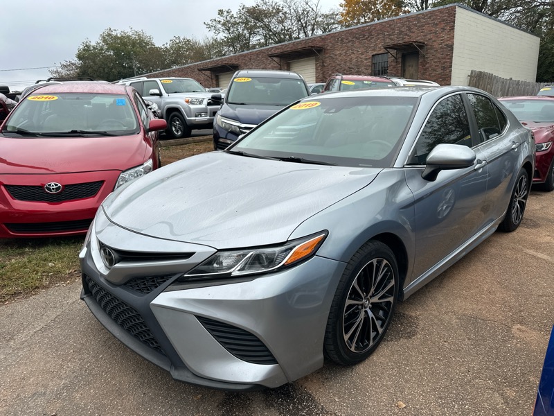 2019 Toyota Camry XLE