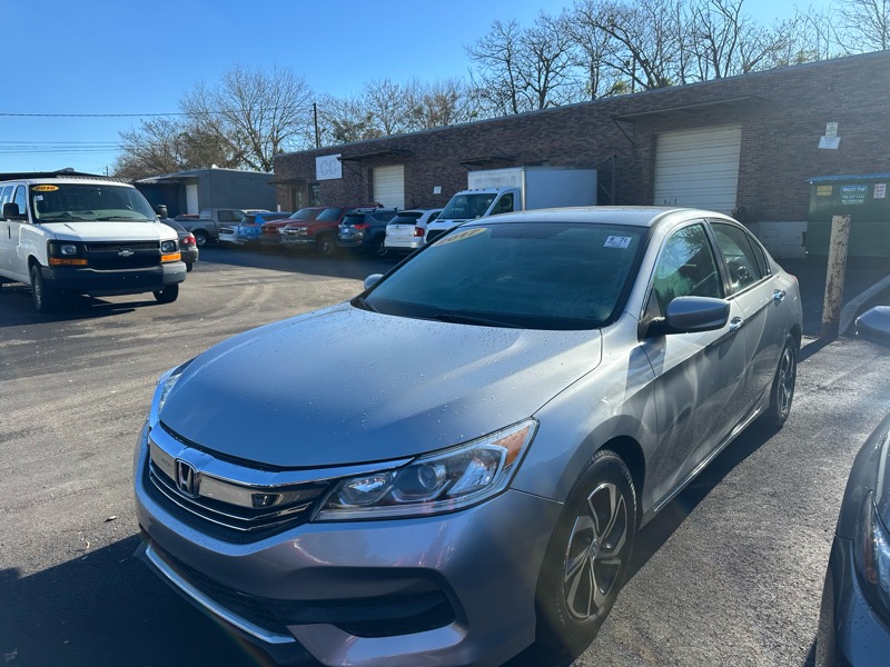 2017 Honda Accord LX's photo