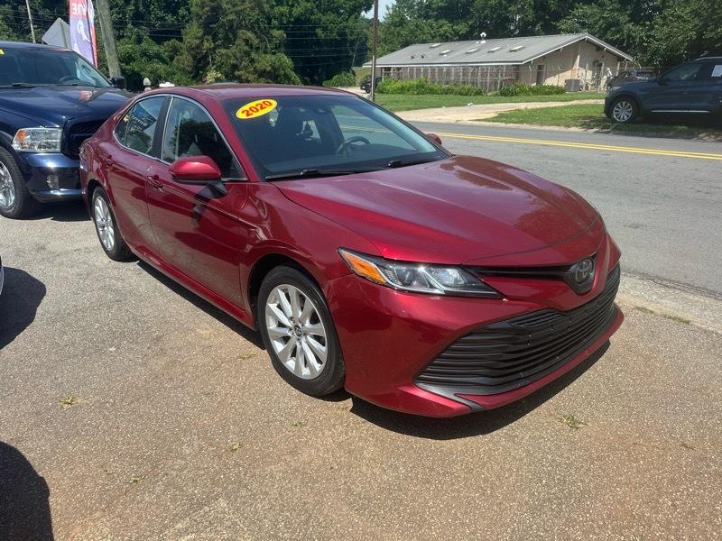 2020 Toyota Camry 2.5 Auto LE's photo