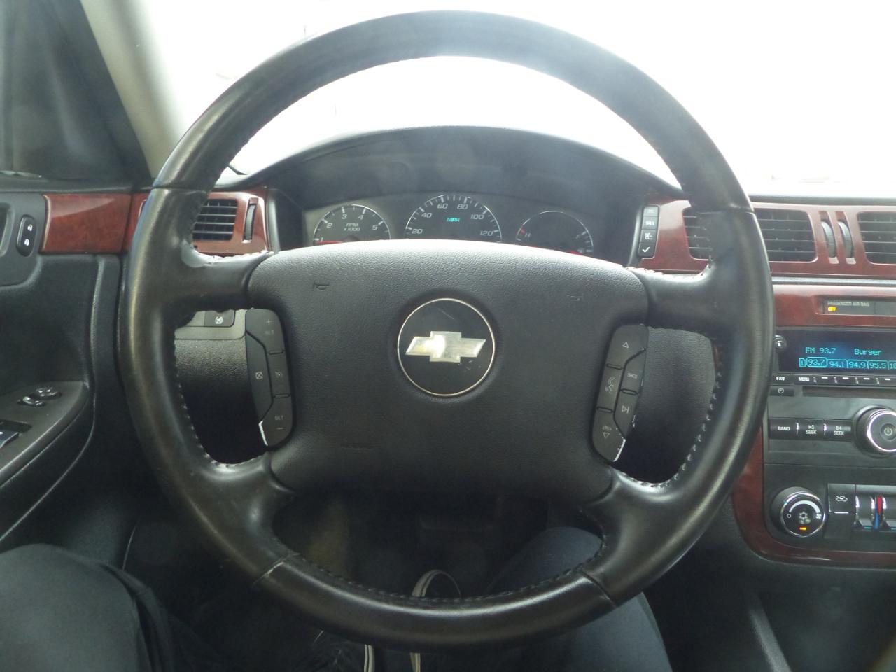 Chevrolet Impala 2LT 2009