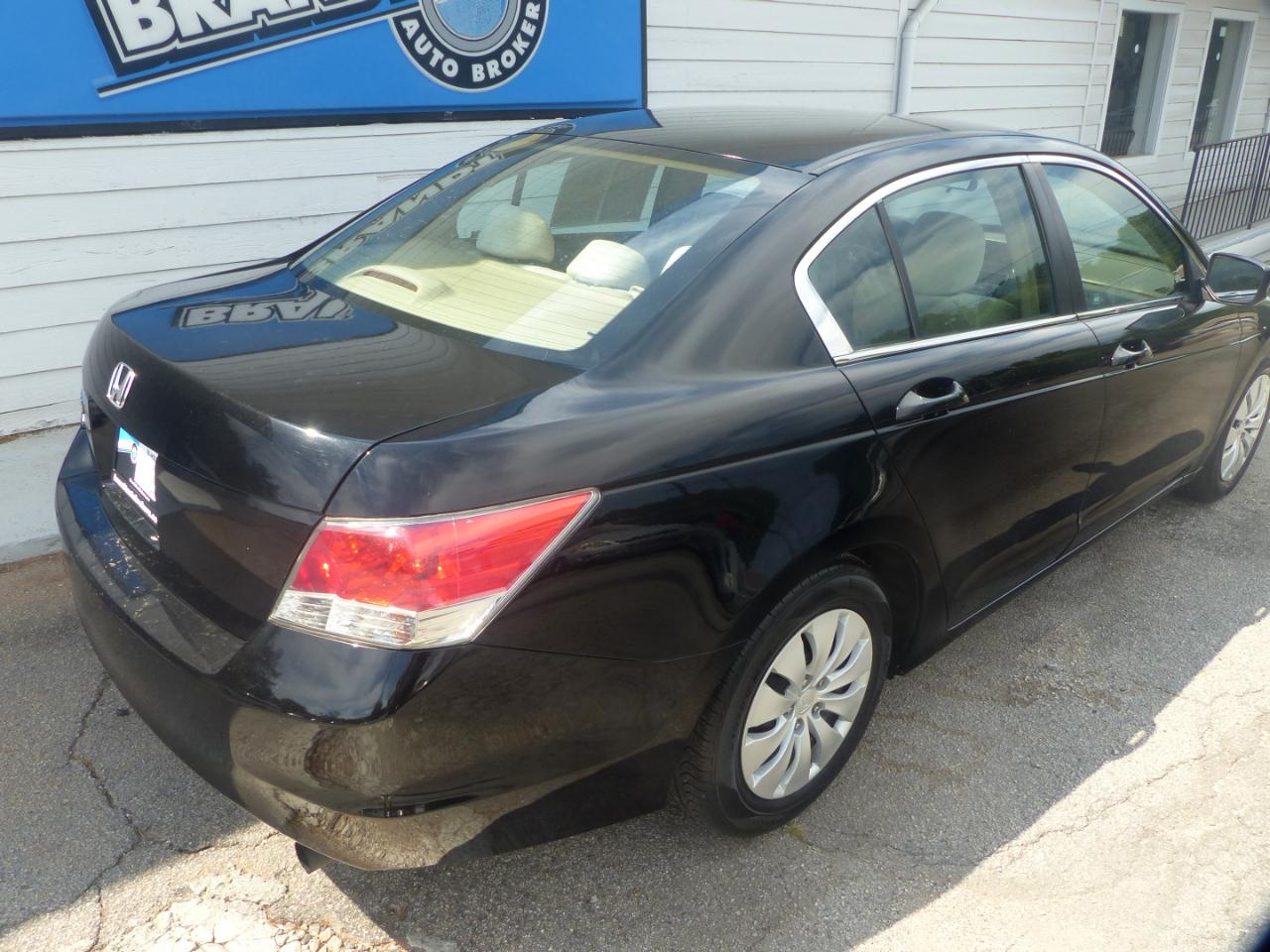 Honda Accord LX sedan AT 2009