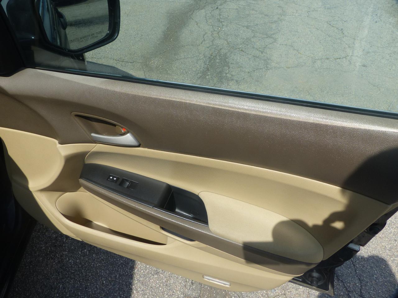 Honda Accord LX sedan AT 2009