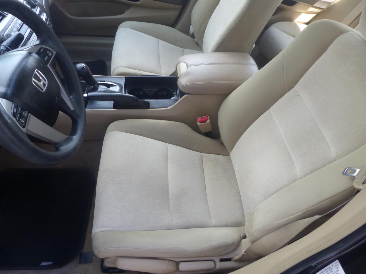 Honda Accord LX sedan AT 2009