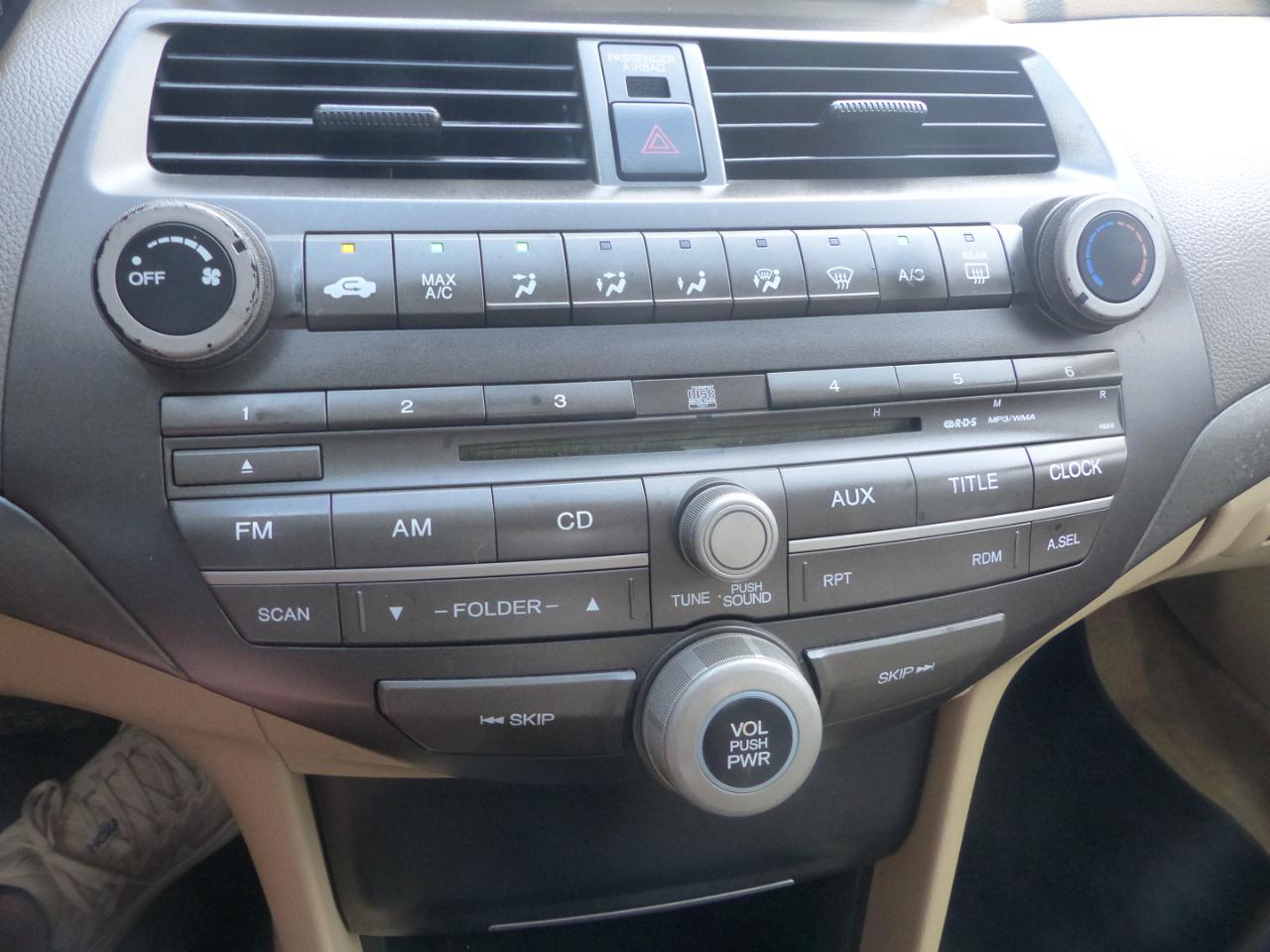 Honda Accord LX sedan AT 2009