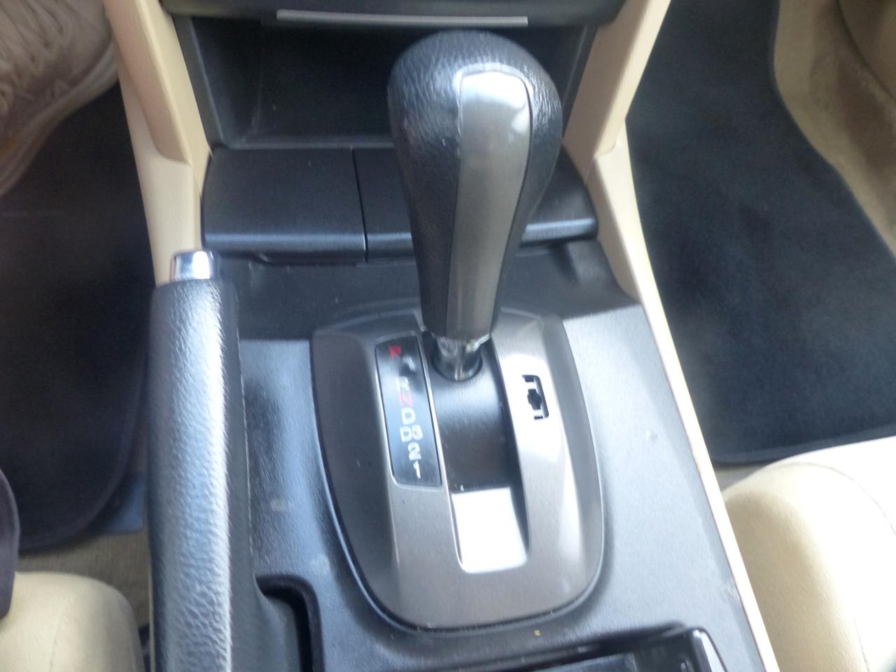 Honda Accord LX sedan AT 2009
