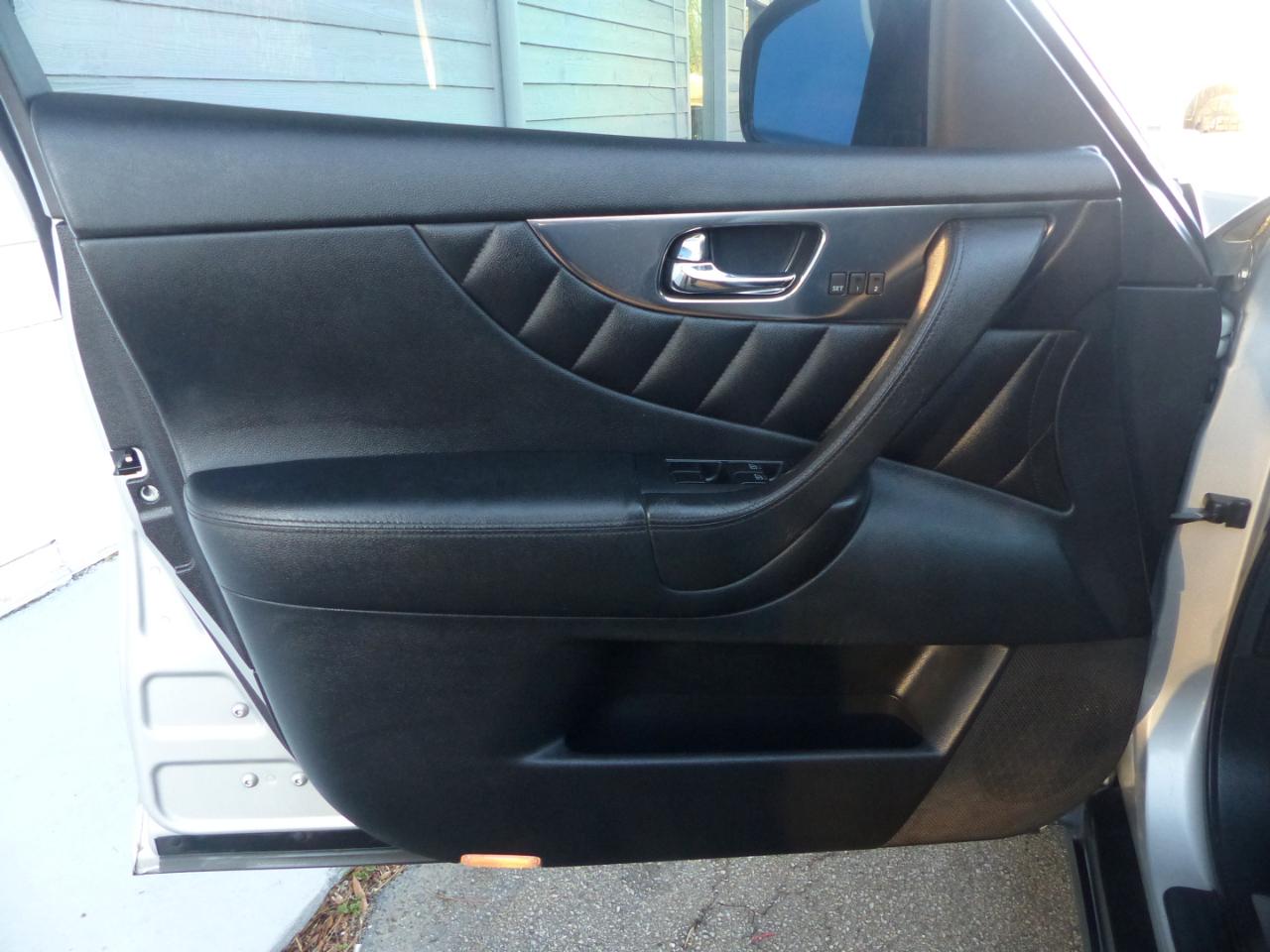 Infiniti FX FX35 AWD 2011