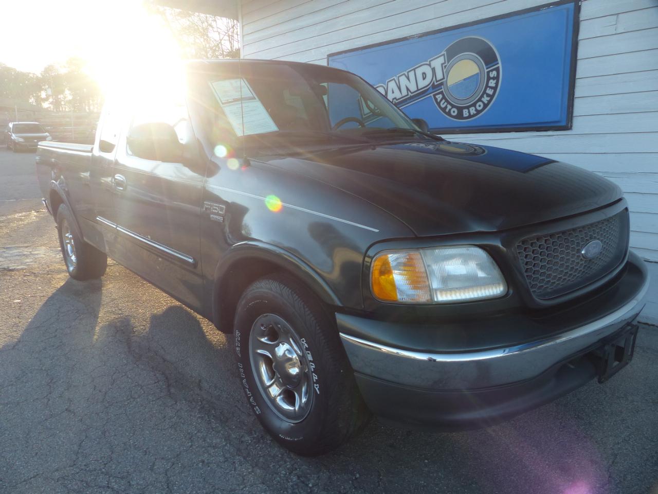 Ford F-150 Lariat SuperCab Short Bed 2WD 2001