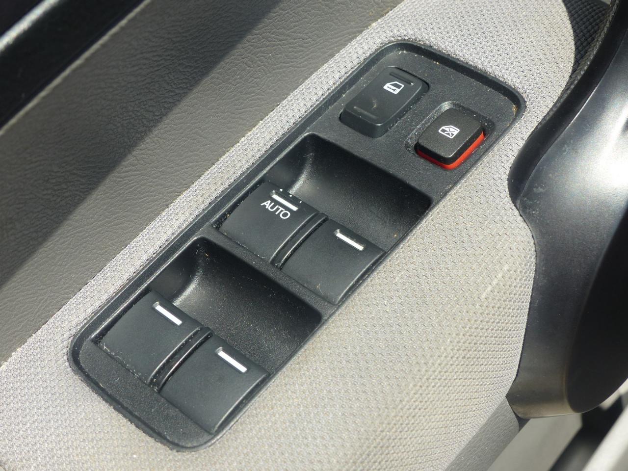Honda CR-V LX 2WD 5-Speed AT 2009