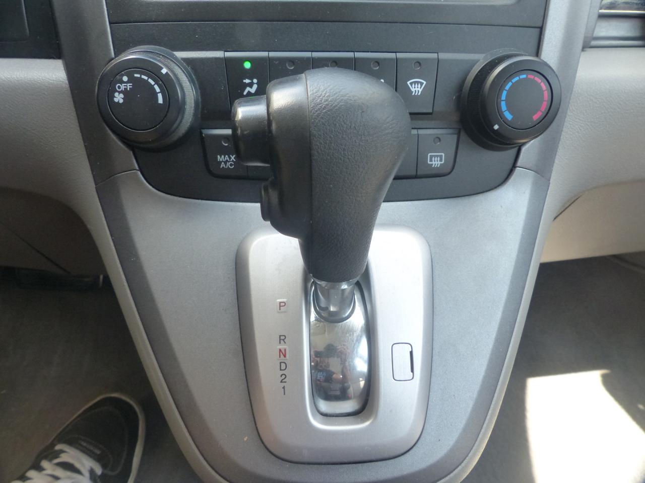 Honda CR-V LX 2WD 5-Speed AT 2009
