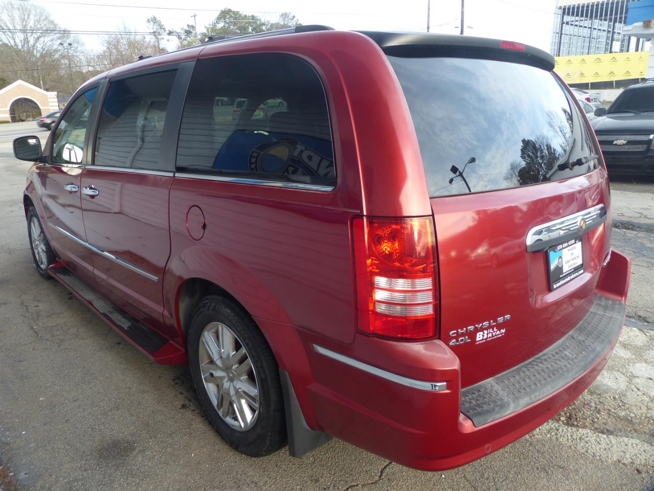 Chrysler Town & Country Limited 2010