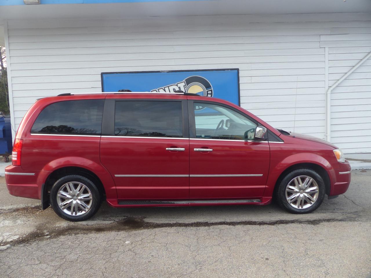 Chrysler Town & Country Limited 2010