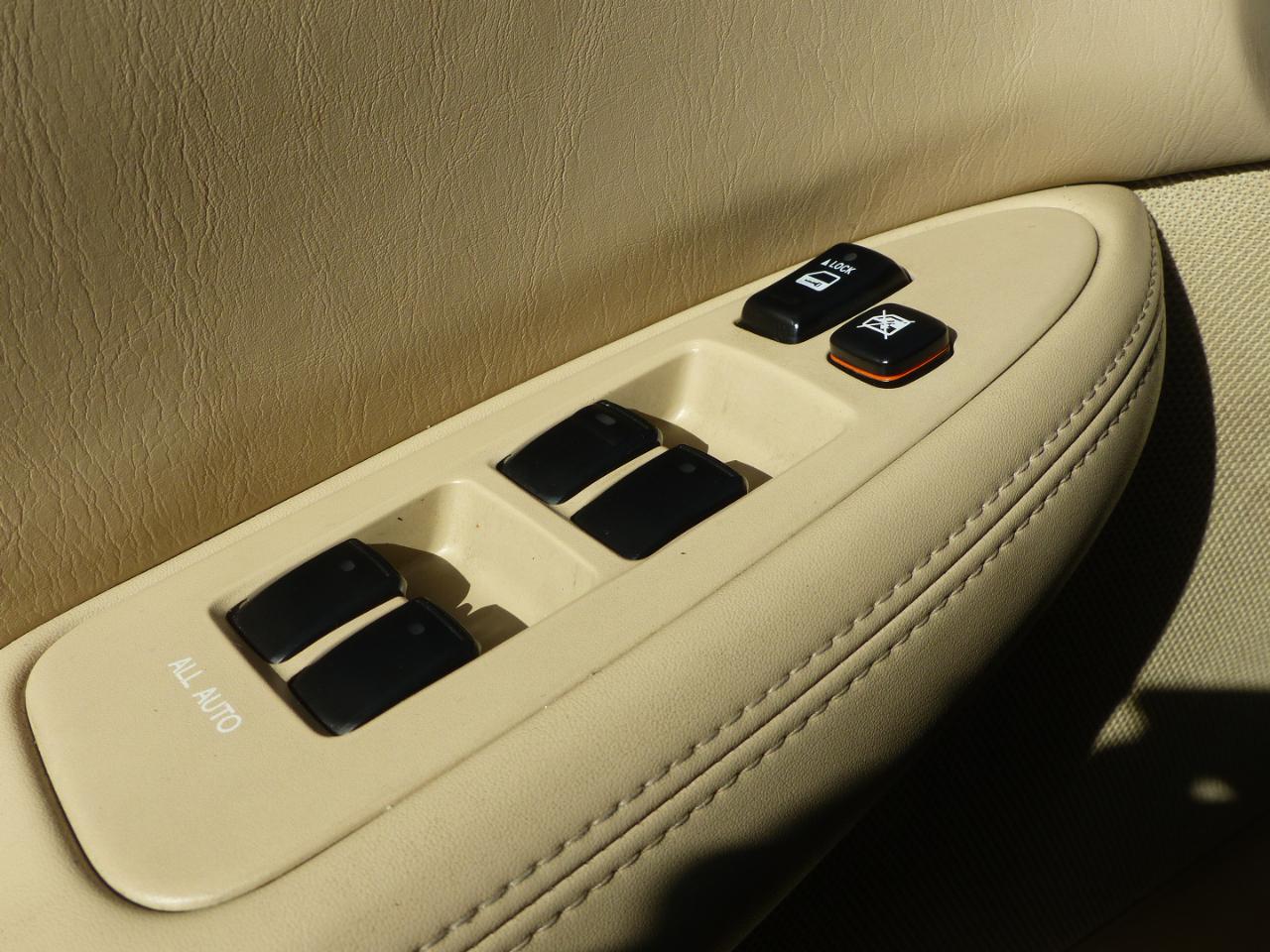 Lexus ES 330 Sedan 2005