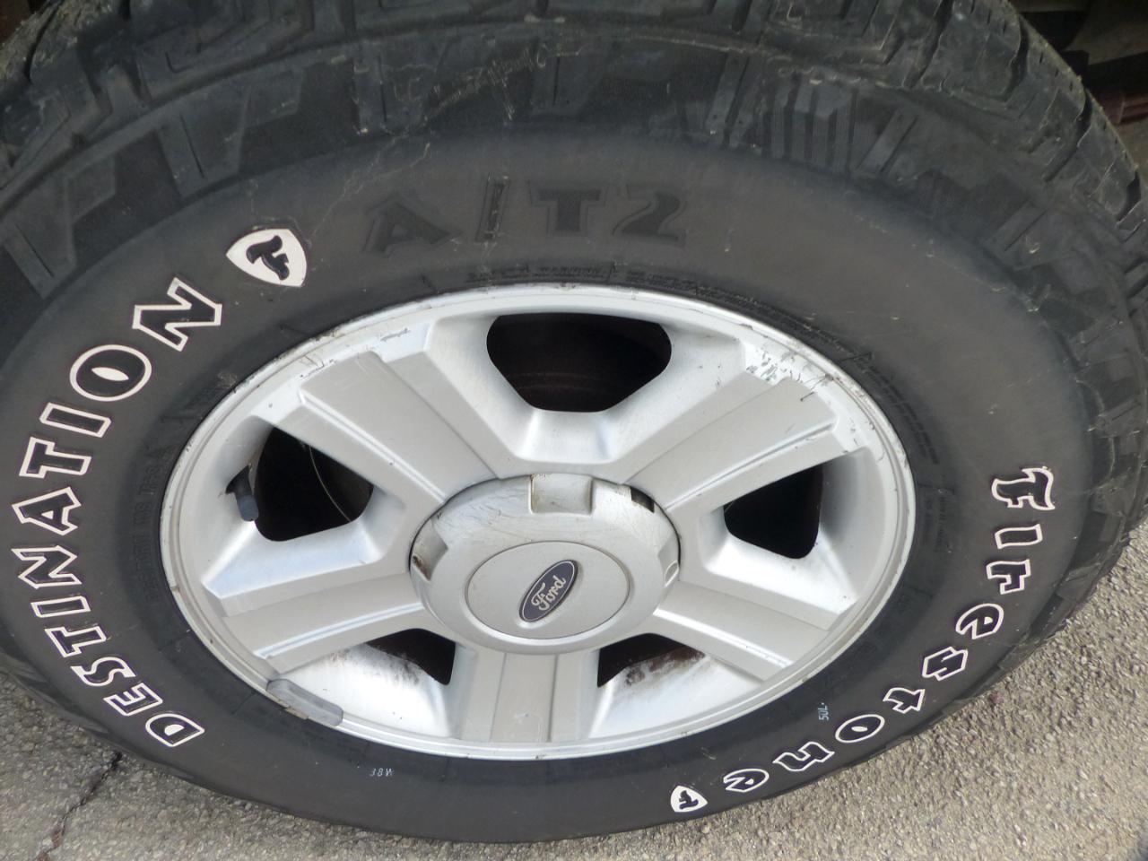 Ford F-150 Lariat SuperCab 5.5-ft Box 2WD 2004